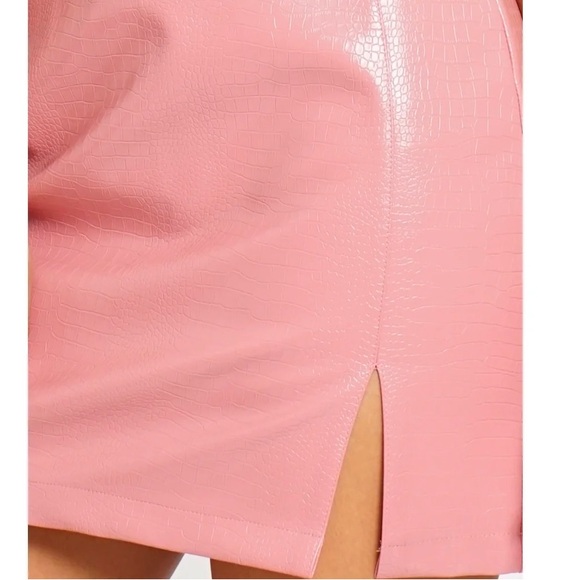 NWOT Pink Faux Leather Mini Skirt - Picture 4 of 10